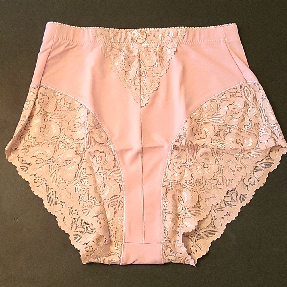 NWOT Cheeky Lace Shapewear Briefs, Beige, M